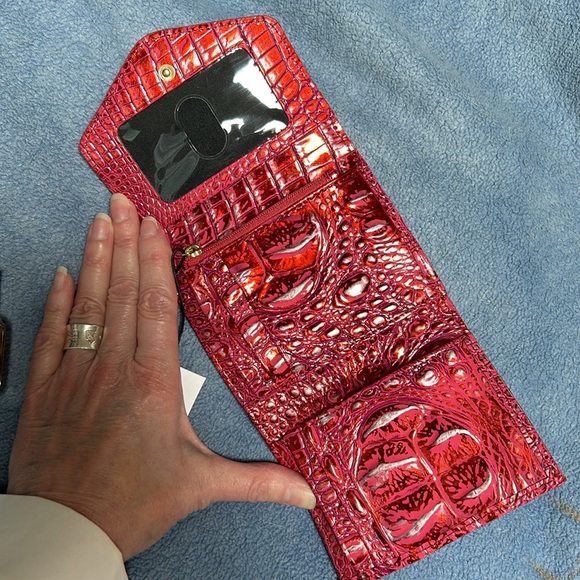 NWT red dragon Brahmin wallet - Picture 3 of 8